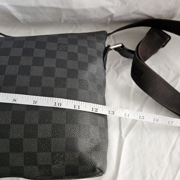 Louis Vuitton Damier Graphite Mick PM - Picture 12 of 12